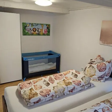Huus Meta Modern Retreat